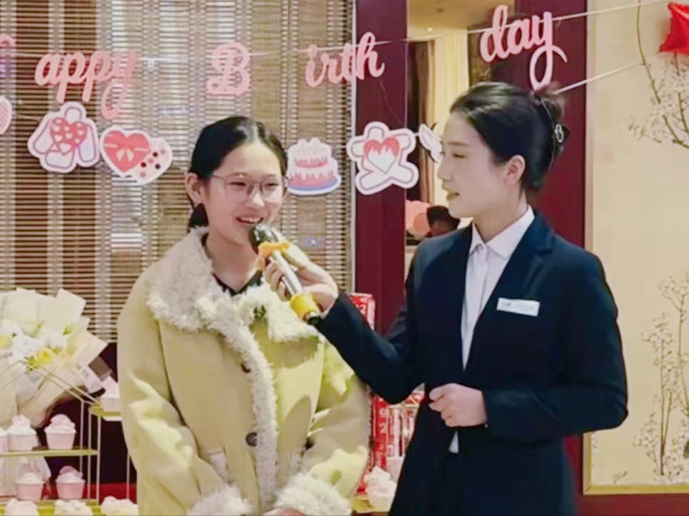 人生第一次，主持夢(mèng)的初次綻放